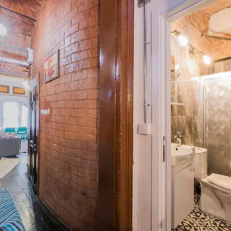 The Pub Beyoglu Apartment *