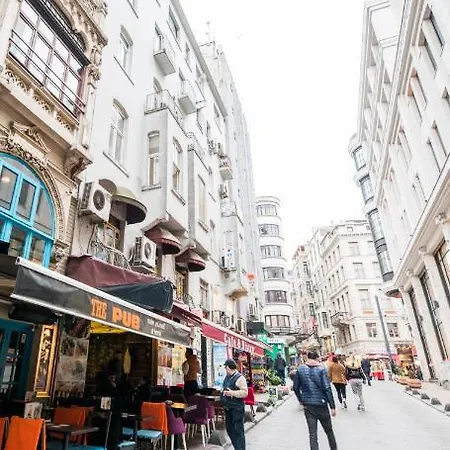 The Pub Beyoglu Apartment Istanbul