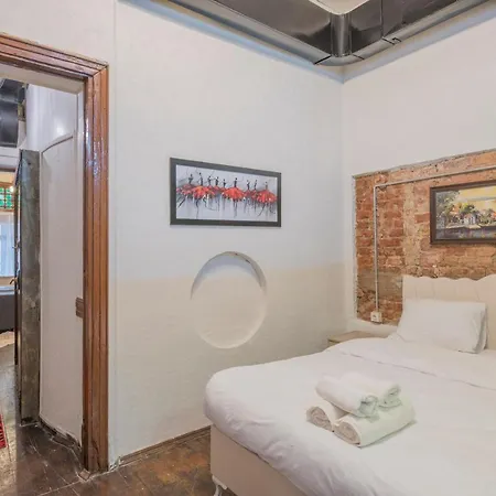 The Pub Beyoglu Apartment